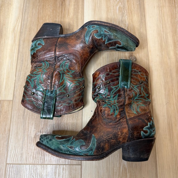 Corral Brown and Turquoise Embellished & Embroidered Snip Toe Western Boots - Picture 6 of 11